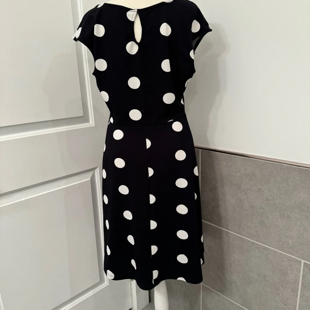 Kaileigh Polka Dot Dress - Picture 4 of 10